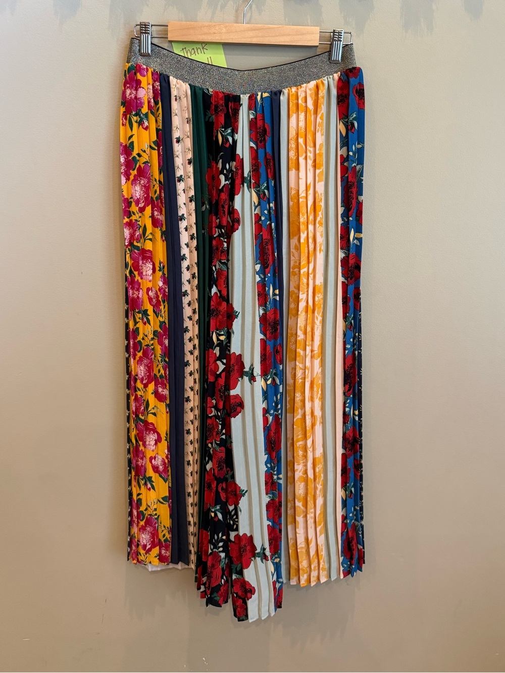 Anthropologie Mixed Floral Panel Pleated Cropped Pants Green, Yellow, Navy, Pink - Picture 3 of 10